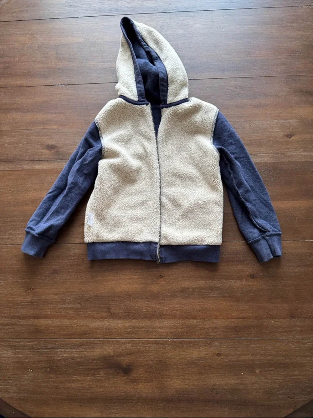 Size 6-7 Hanna Andersson sherpa lined Hoodie
